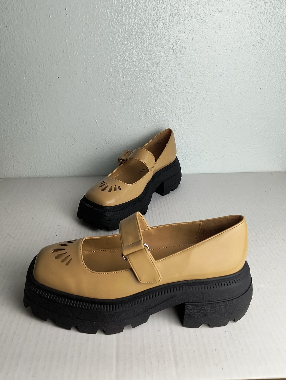 Katy Perry The Geli 7M Combat Biscotti Mary Jane Block Heel Shoes Chunky